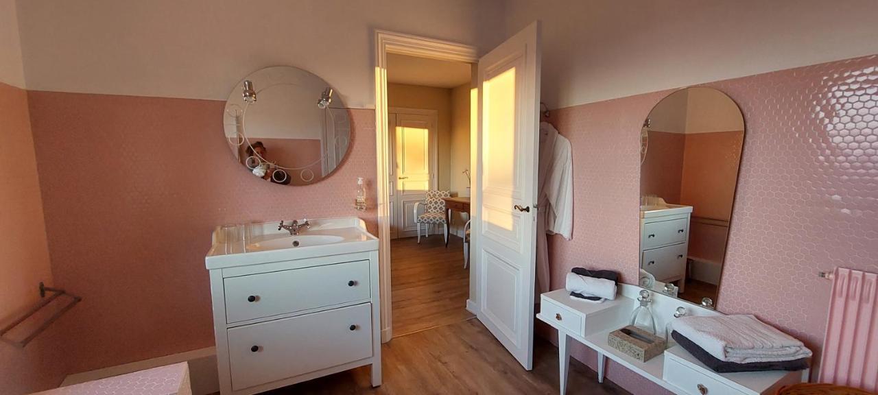 Chambres D'Hotes Le Relais Globe Trotteur Montaigu  Exteriér fotografie